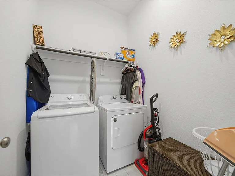 4512 Bartagrass Dr — Photo 22