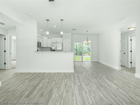 5th image of 6713 Burkett Ave