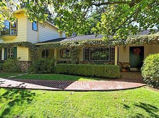 24 Crest Rd, Lafayette, CA 94549