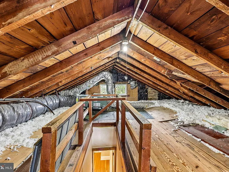 526 N Ivy St — Photo 42