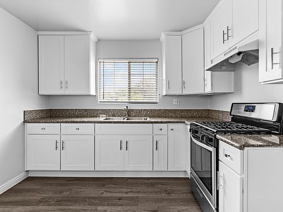 5th image of 11116 Berendo Ave APT 8