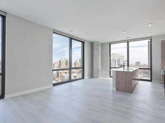5th image of 4621 N Broadway St #514