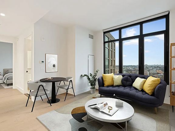 3rd image of 92-27 160th St #1817