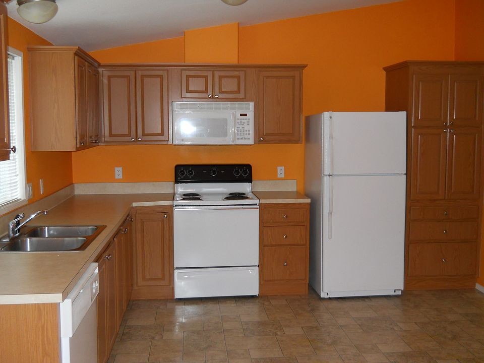 2nd image of 1284 N 19th St Unit 96