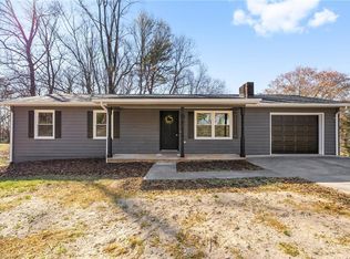 168 Country Ln, Millers Creek, NC 28651