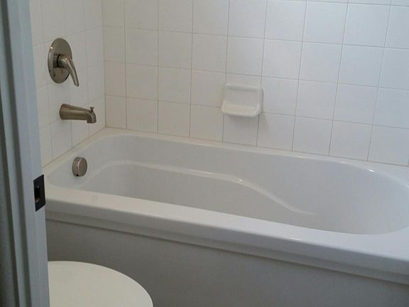 5th image of 1910 Orange Ave Unit 204