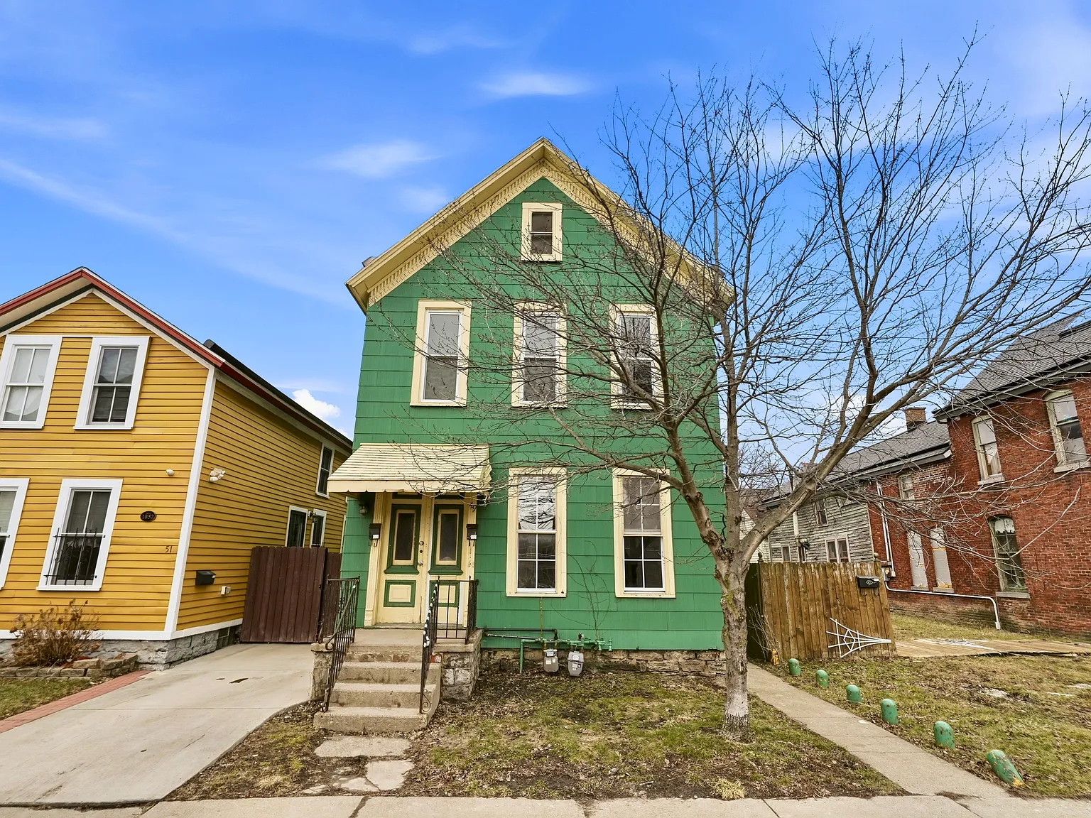3 bed, 1324 sqft, $1,500 — Photo 1