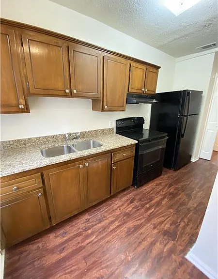 344 Price St — Photo 6