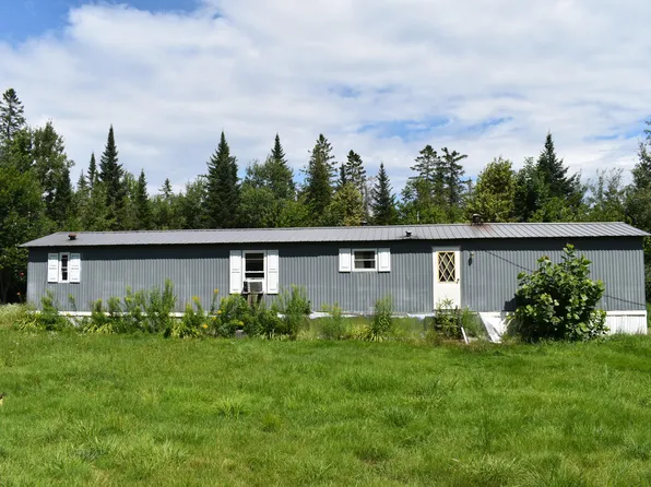 49 Main Road, Bradford, ME 04410