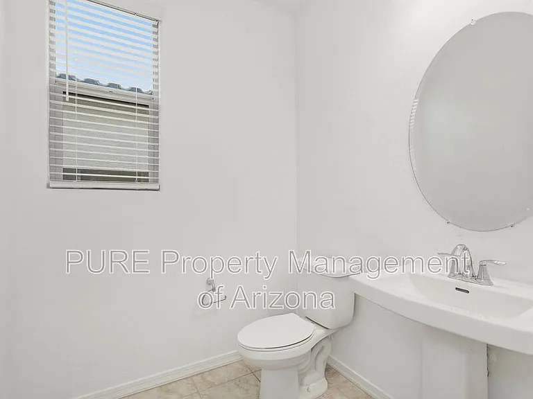5177 N 87th Dr — Photo 23