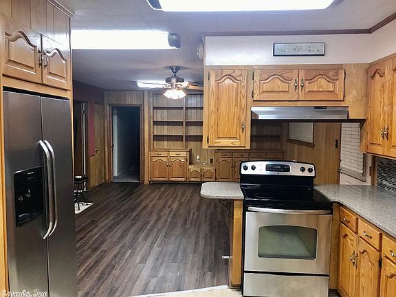 4th image of 810 Parkview Dr