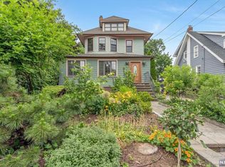 304 Morningside Ter, Teaneck, NJ 07666