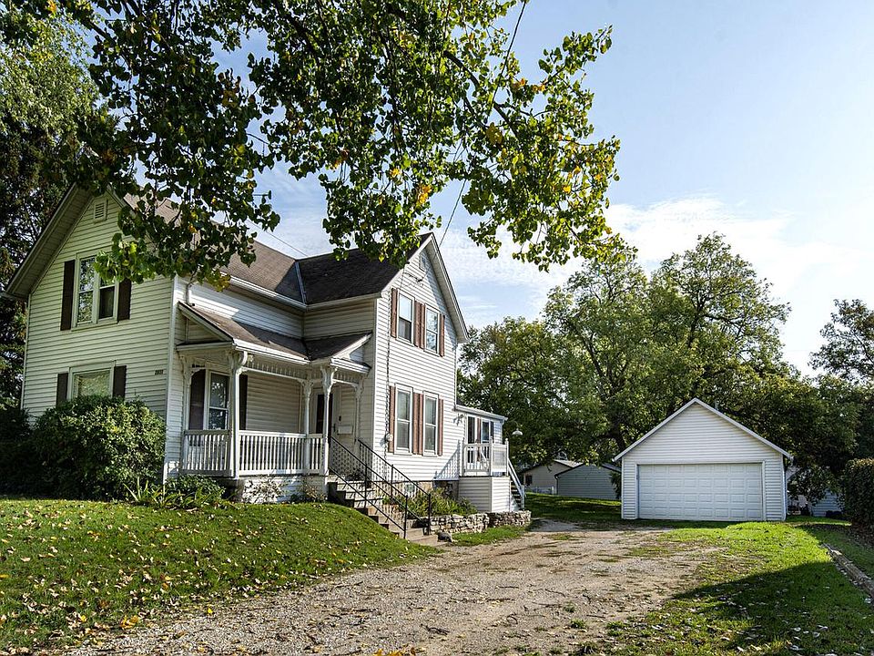 2031 Highland AVENUE, Waukesha, WI 53186 Zillow