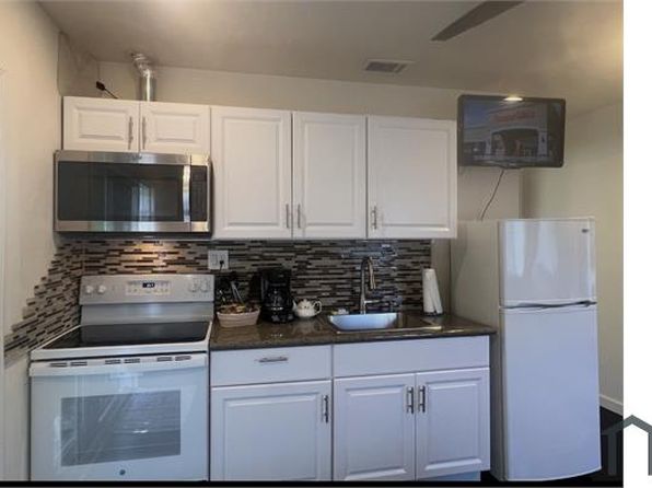 19030 Community St