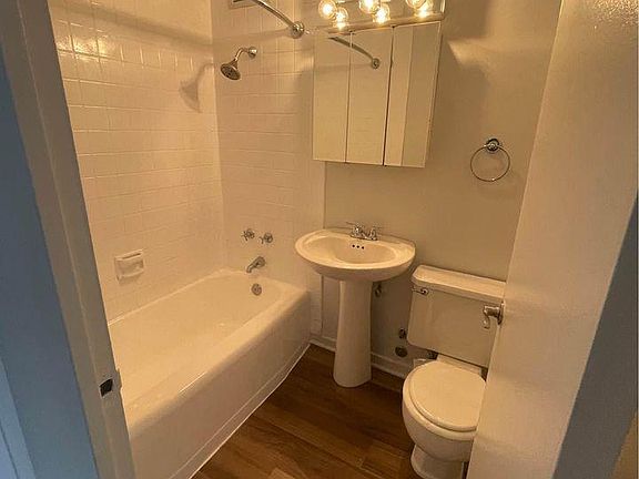 4th image of 3512 S King Dr #1