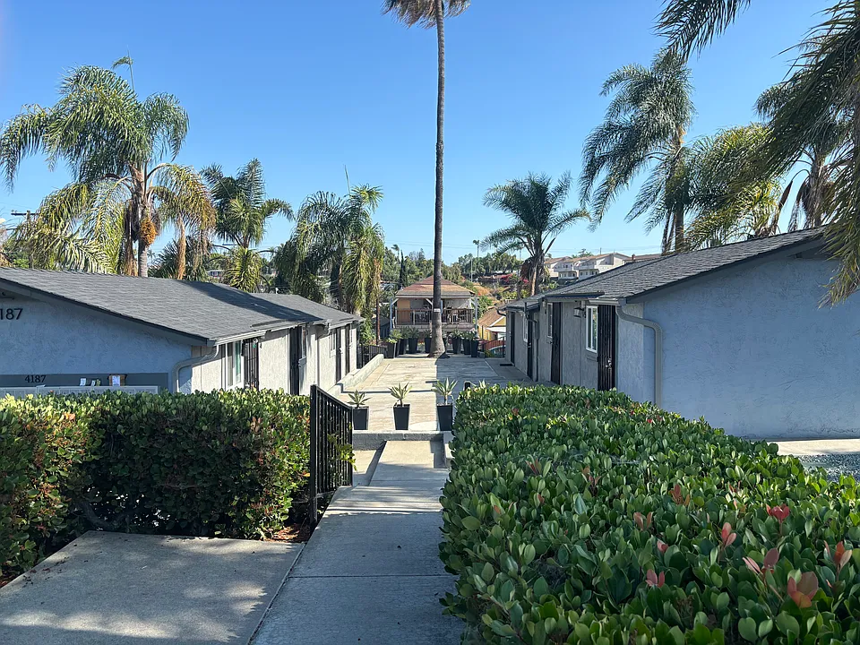 4187 Eta St #5