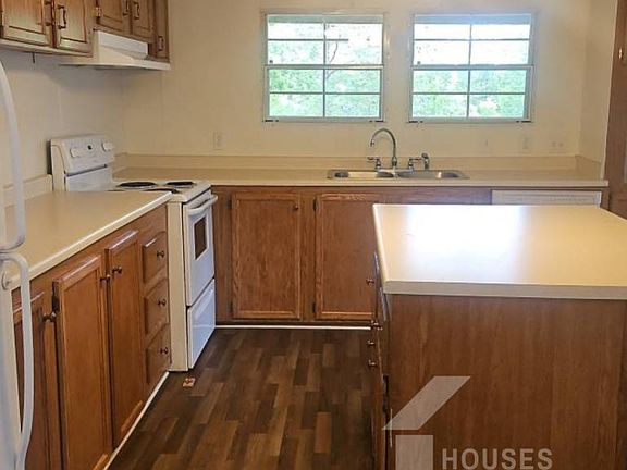 5th image of 313 Ashwood Ln