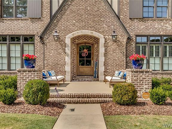 4th image of 1028 Shady Tree Ln