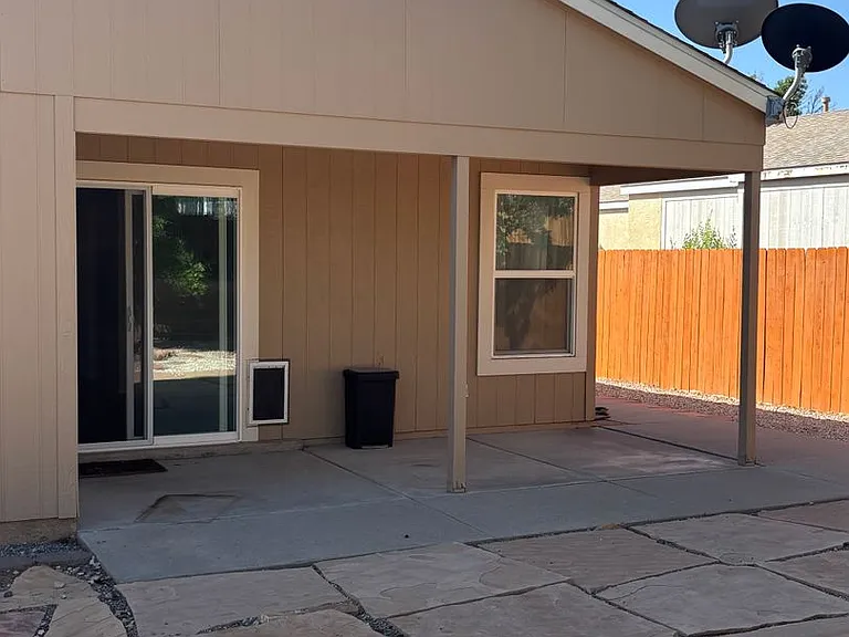 2125 Sierra Ln NE — Photo 40