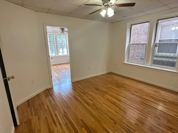 179 West 48th Street image 3 of 6