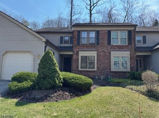 109 Goldfinch Dr, Hackettstown, NJ