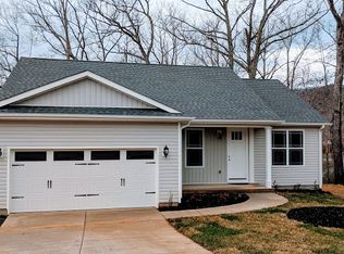 999 Belle Terre Ln #5, Columbus, NC 28722