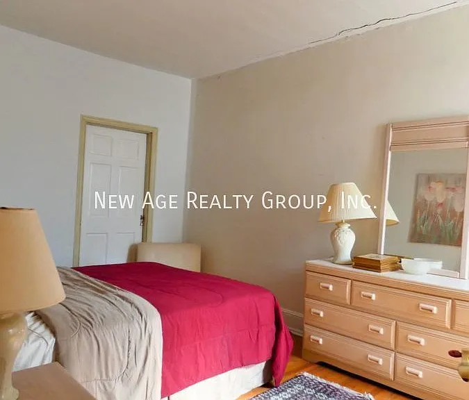 4238 Pine St — Photo 36