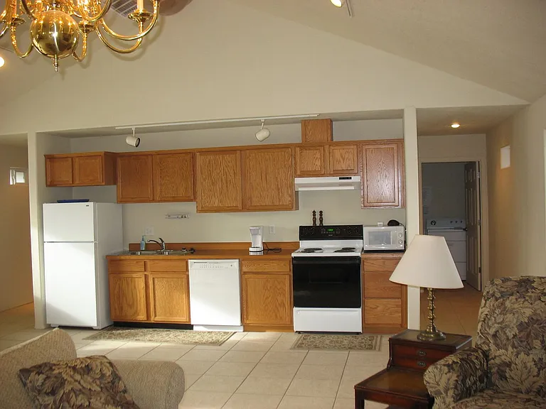 2 Bed/1 Bath in 55+ Independent Living Community — Photo 16