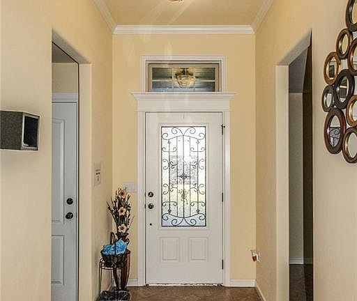 4th image of 701 Summit Hollow Dr