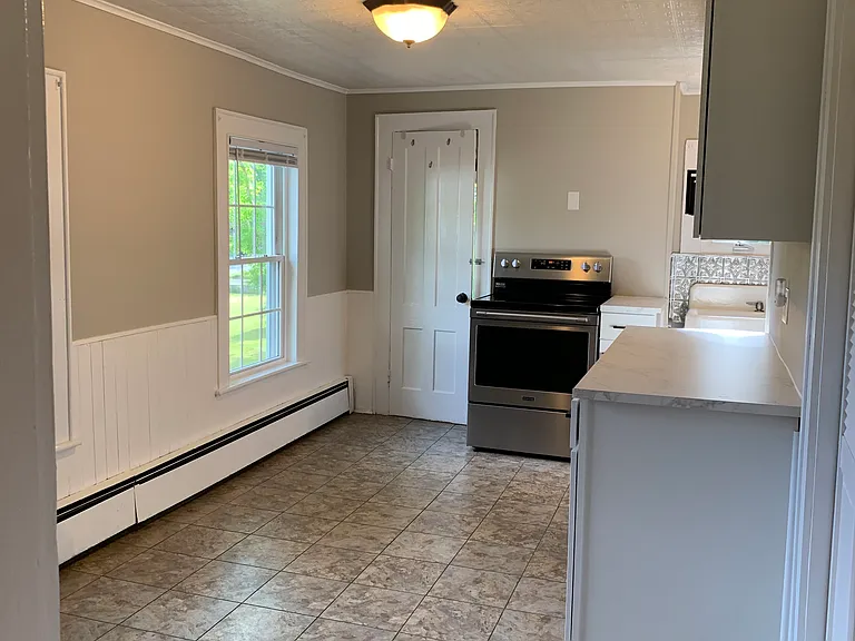 158 Bristol St #2 — Photo 6