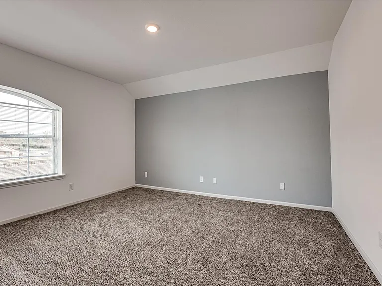 12721 Plummersville St — Photo 15