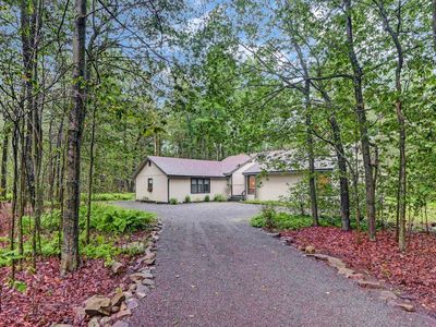 3148 Paul Bunyan Trl, Pocono Pines, PA, 18350