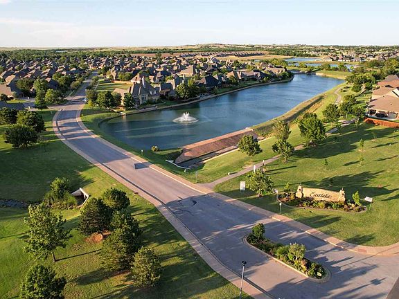 2nd image of NE Eastlake Dr