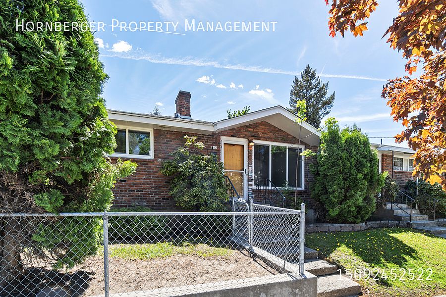 1st image of 803-811 W Alice Ave