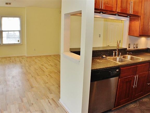 5th image of 3811 Falling River Reach APT B