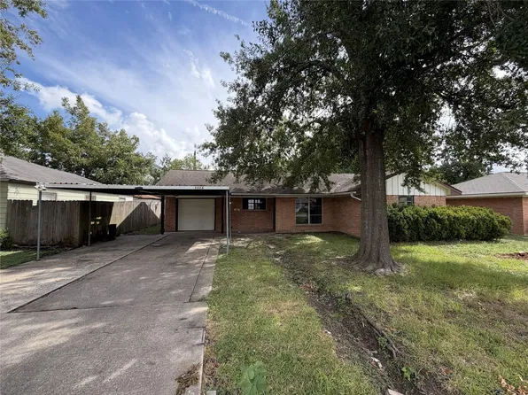 2226 Silverbonnet St, Houston, TX 77055