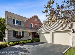 350 Sedgewick Ct, Crystal Lake, IL 60012