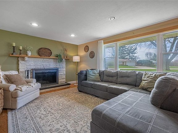 2nd image of 1026 Trianon Dr