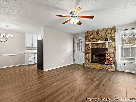 4th image of 725 Mosswood Ln