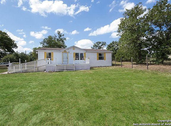 2nd image of 1785 River Oaks Dr