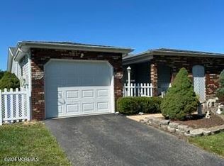 8 Lamb Rd, Brick, NJ 08724
