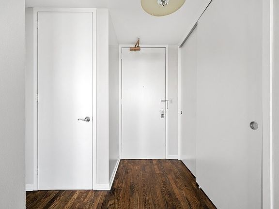 2nd image of 2626 N Lakeview Ave APT 1505