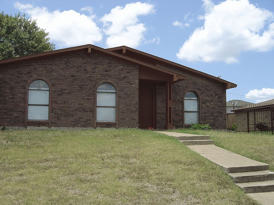 1st image of 221 S Young Blvd