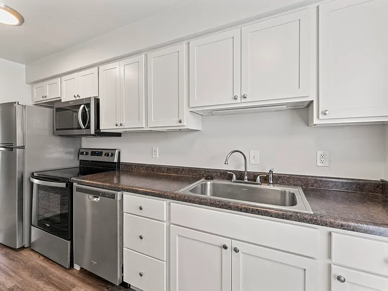 2 BR 1 ½ Ba Photos