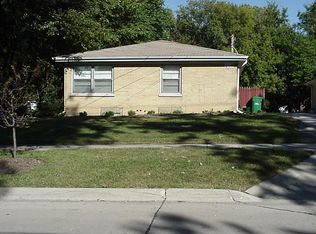 219 S Highland Ave APT A, Lombard, IL 60148