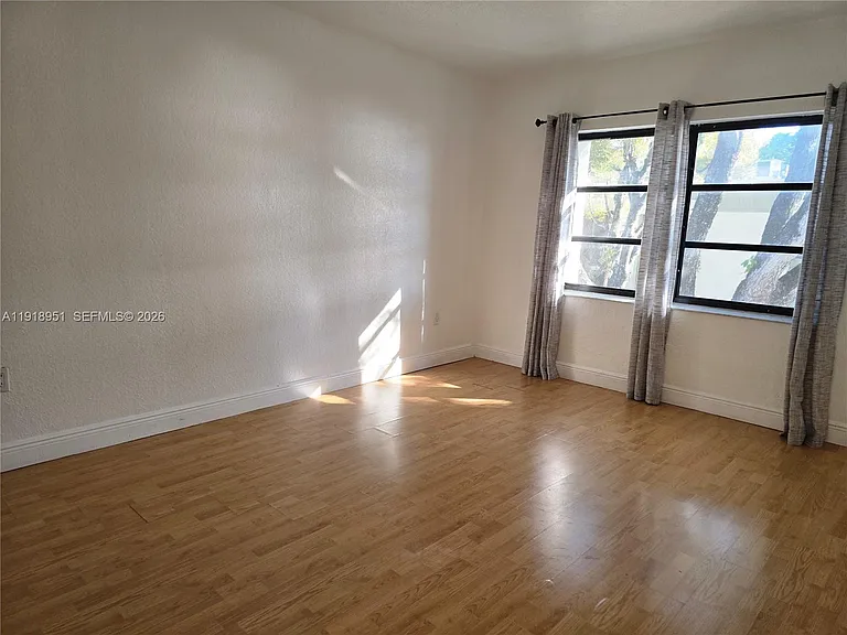 7925 SW 104th St #201-E — Photo 28