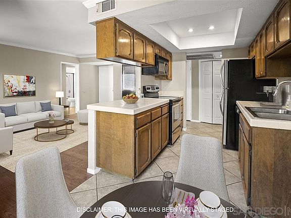 4th image of 4479 Louisiana St APT 4