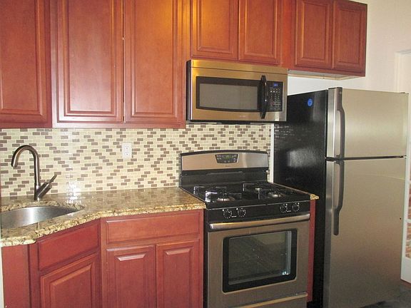 3rd image of 245 Troutman St APT 02L