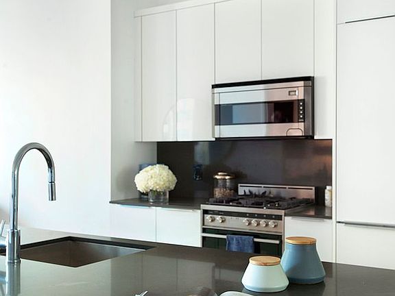 3rd image of 180 Water St APT 810