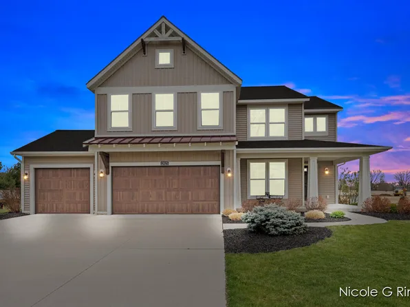 12025 Harvest Home Dr, Lowell, MI 49331